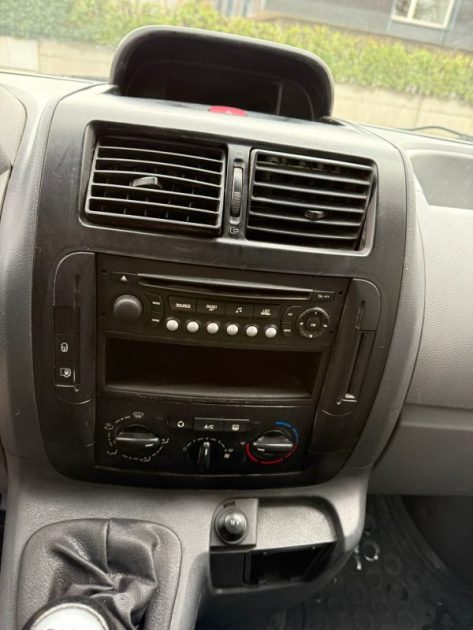 PEUGEOT EXPERT 229 L2H1 2.0l HDI 120 PACK CD CLIM 2009