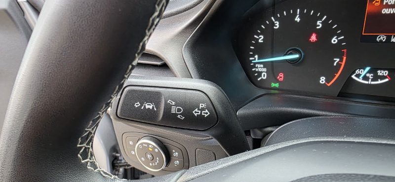 FORD PUMA 1.0 FLEXIFUEL 125CH MHEV  TITANIUM / TOIT OUVRANT / ATTELAGE / 1er Main