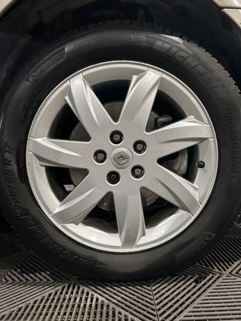 RENAULT ESPACE IV 2.0DCI 130CH 