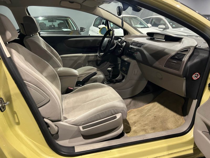 CITROEN C4 COUPE 2.0HDI 138CH 