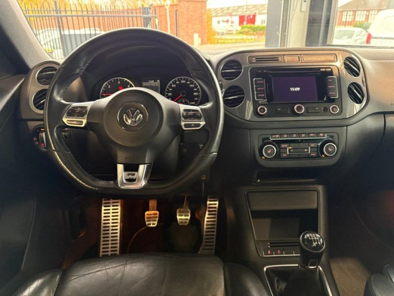 Tiguan 2.0 TDI 140ch 🚙 R-Line 4 Motion ✨ Toit pano ouvrant 🌅 Reprise 🔄 Garantie 🛡️