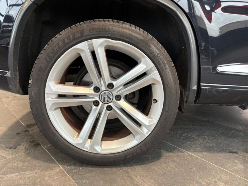 Tiguan 2.0 TDI 140ch 🚙 R-Line 4 Motion ✨ Toit pano ouvrant 🌅 Reprise 🔄 Garantie 🛡️