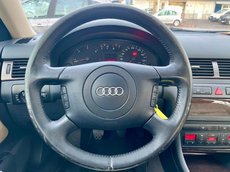 AUDI A6  2.5 V6 TDI 150 PACK LUXE 