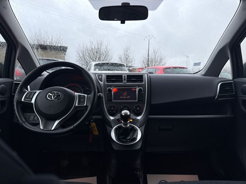 TOYOTA VERSO-S 100 VVT-I DYNAMIC 