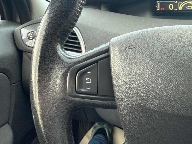 RENAULT GRAND SCENIC III 1.5 DCI 110CH LIMITED 7 PLACES