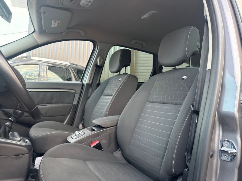 RENAULT GRAND SCENIC III 1.5 DCI 110CH LIMITED 7 PLACES