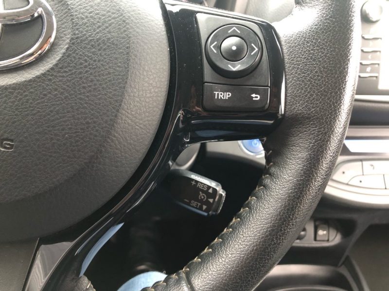 TOYOTA YARIS III 100H 1.5 HYBRID  DYNAMIC 2018