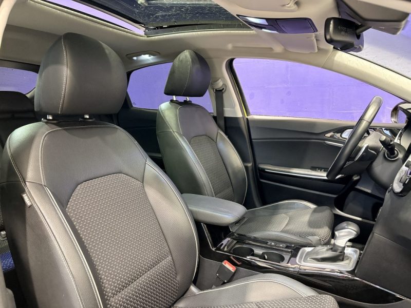 Kia  x-ceed 1.4 T-GDI 140ch  - Edition launch - Toit ouvrant - Park assist - Camera de recul 