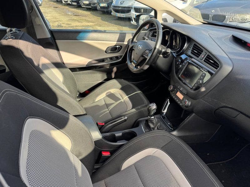 KIA CEE-D 1.6 GDI 135 ACTIVE 2016