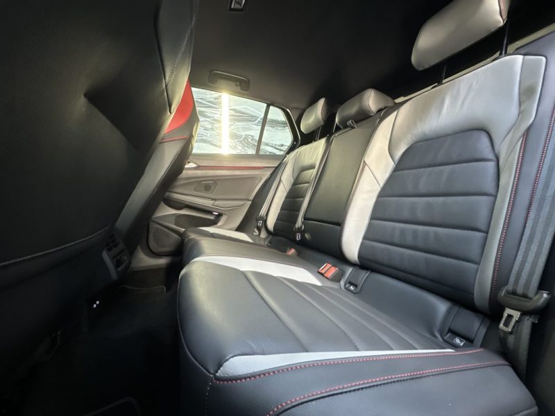 VOLKSWAGEN GOLF GTI  2024