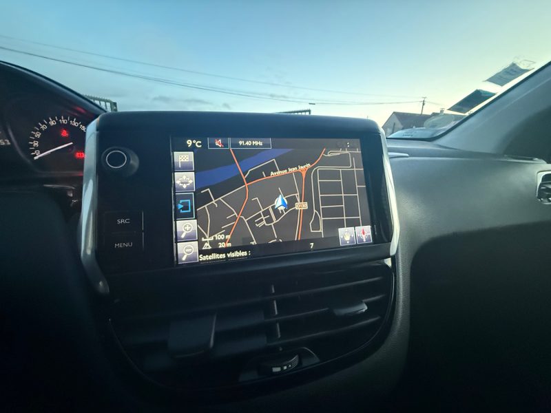 PEUGEOT 208 PHASE 2 1.6 HDI 75CV - 8V TURBO  2015