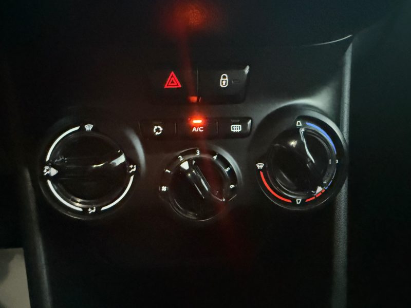 PEUGEOT 208 PHASE 2 1.6 HDI 75CV - 8V TURBO  2015