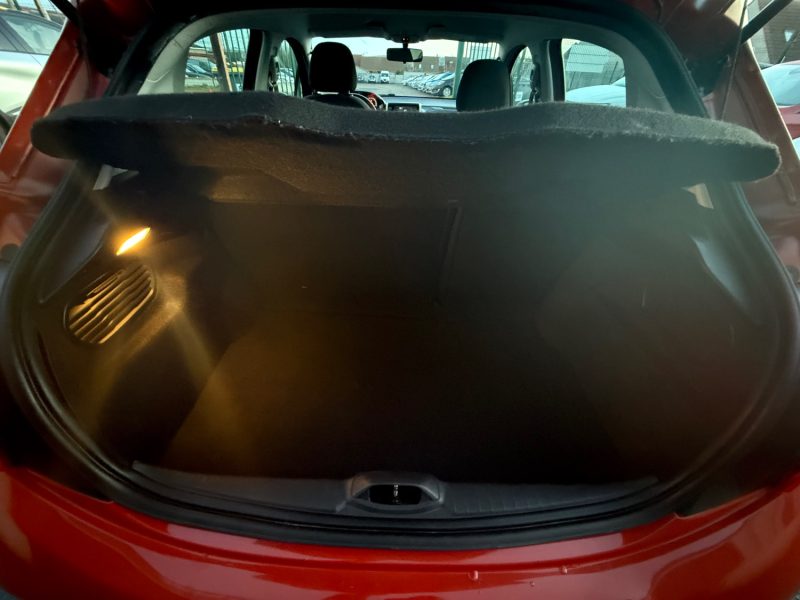 PEUGEOT 208 PHASE 2 1.6 HDI 75CV - 8V TURBO  2015