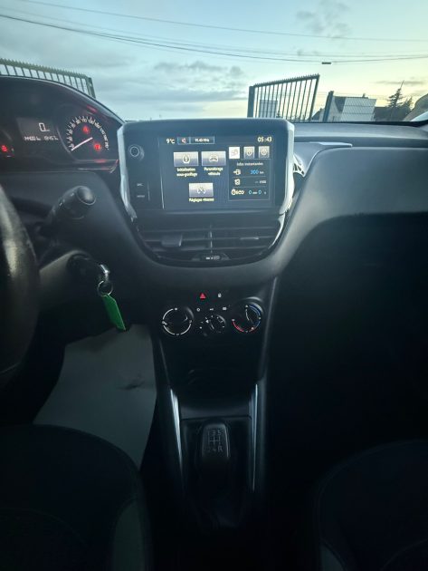 PEUGEOT 208 PHASE 2 1.6 HDI 75CV - 8V TURBO  2015