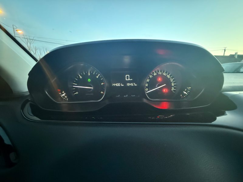 PEUGEOT 208 PHASE 2 1.6 HDI 75CV - 8V TURBO  2015