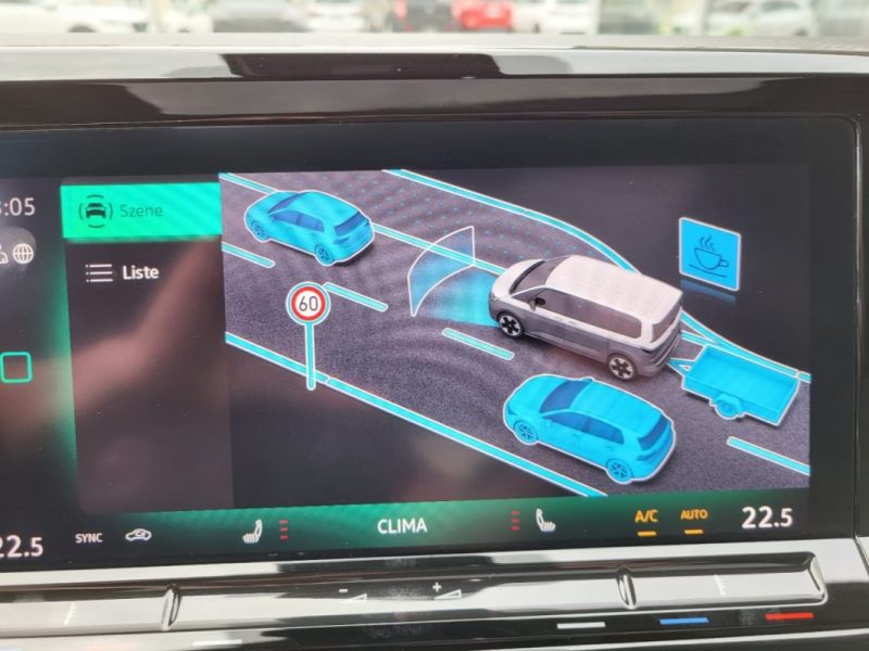 VOLKSWAGEN MULTIVAN T7 LIFE EDITION LONG R1823