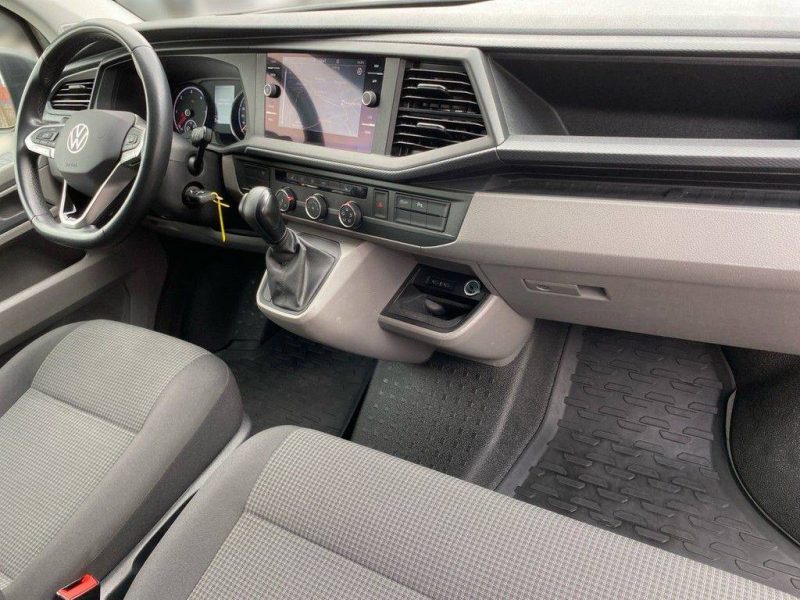 VOLKSWAGEN T6 TRANSPORTER 2.0 TDI DSG R1825