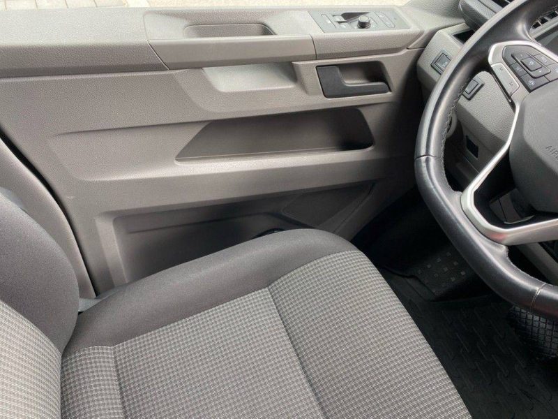 VOLKSWAGEN T6 TRANSPORTER 2.0 TDI DSG R1825