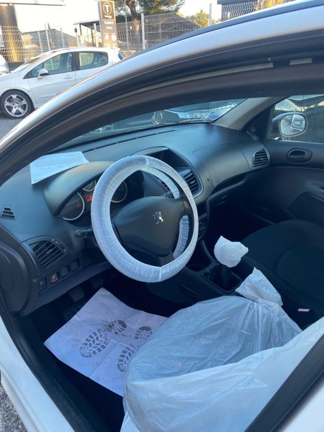 PEUGEOT 206 + PLUS 1.4 URBAN EURO5 5P garantie 6 mois 