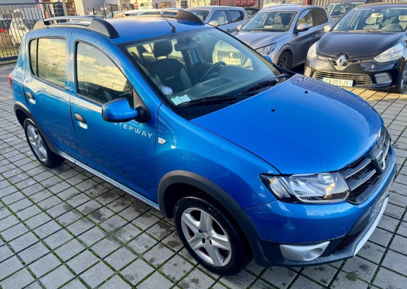 DACIA SANDERO 0.9 TCE 90CH ECO² LAURÉATE STEPWAY PRESTIGE 2013