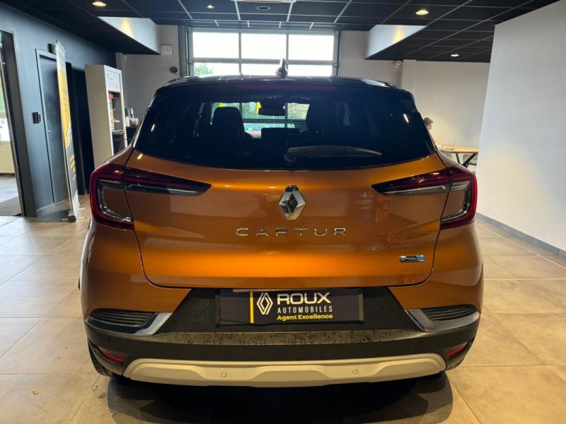 RENAULT CAPTUR 2 1.6 E-TECH 145 INTENS / CAMERA 360° / ECRAN 9.3P / CHARGEUR INDUCTION  2022
