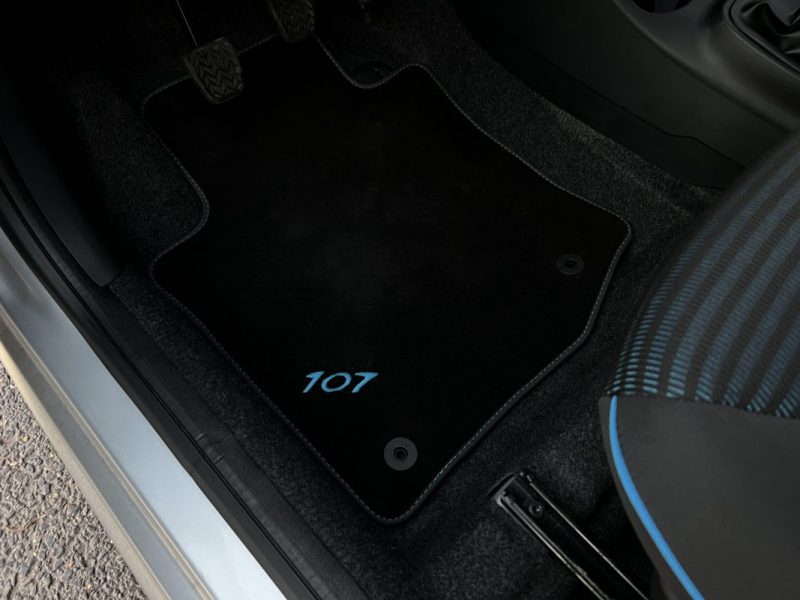 PEUGEOT 107 PHASE 2 NAVTEQ ON BOARD 1.0 68 Cv 1ERE MAIN 411 Kms REELS GPS BLUETOOTH - GARANTIE 1 AN