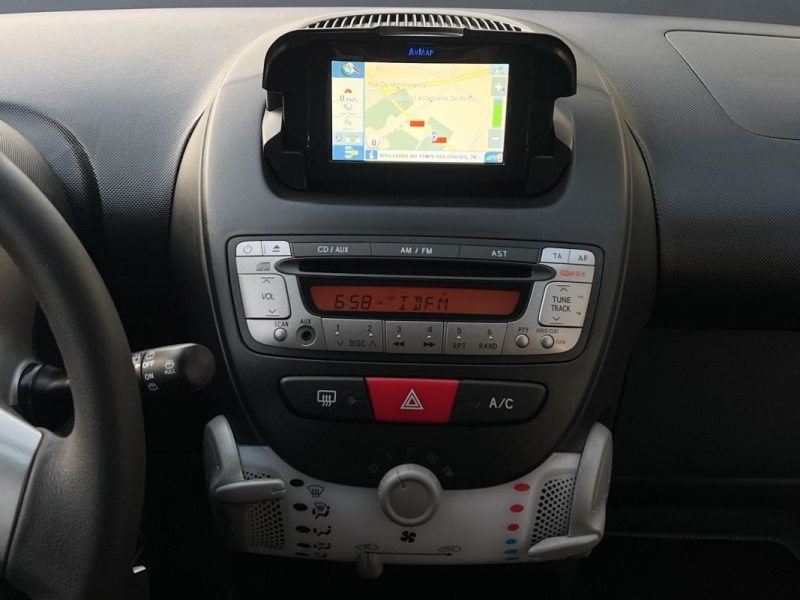 PEUGEOT 107 PHASE 2 NAVTEQ ON BOARD 1.0 68 Cv 1ERE MAIN 411 Kms REELS GPS BLUETOOTH - GARANTIE 1 AN