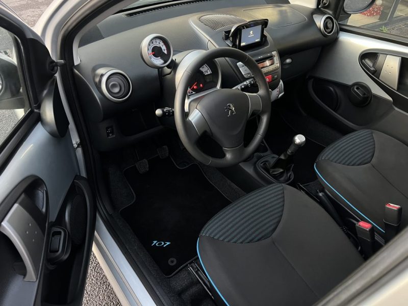 PEUGEOT 107 PHASE 2 NAVTEQ ON BOARD 1.0 68 Cv 1ERE MAIN 411 Kms REELS GPS BLUETOOTH - GARANTIE 1 AN