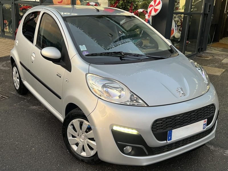 PEUGEOT 107 PHASE 2 NAVTEQ ON BOARD 1.0 68 Cv 1ERE MAIN 411 Kms REELS GPS BLUETOOTH - GARANTIE 1 AN