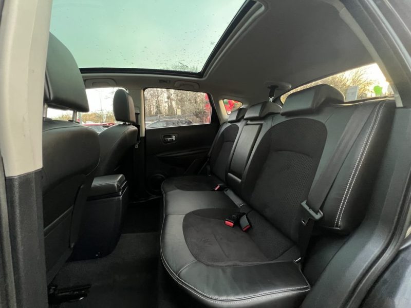 NISSAN QASHQAI PHASE 2 CONNECT EDITION 360 1.6 i 117 Cv 58 300 Km TOIT PANO GPS CAMERA - Garantie1an