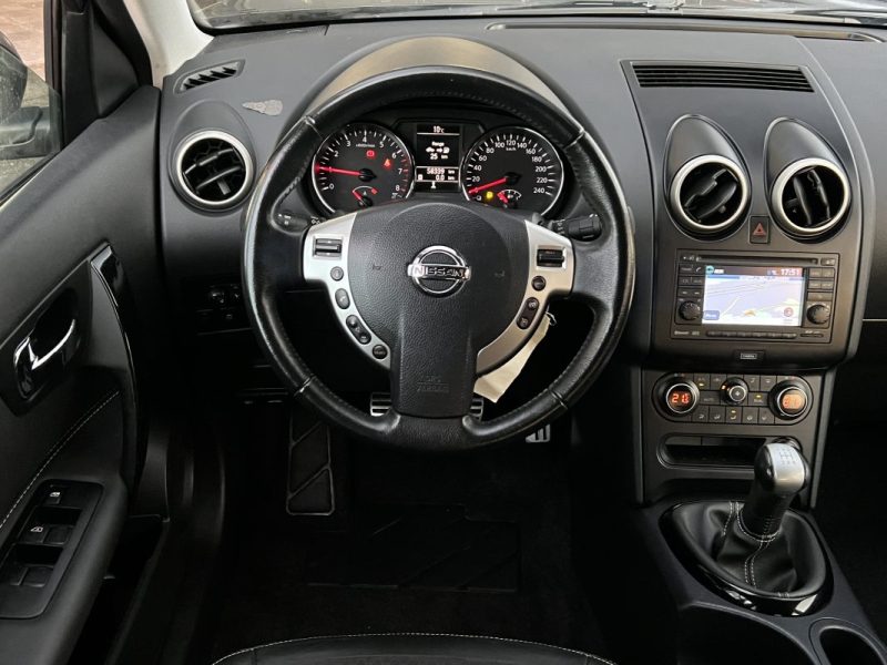 NISSAN QASHQAI PHASE 2 CONNECT EDITION 360 1.6 i 117 Cv 58 300 Km TOIT PANO GPS CAMERA - Garantie1an