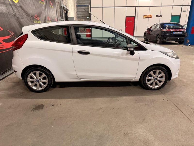 FORD FIESTA 1.4 TDCI 68 AMBIENTE 