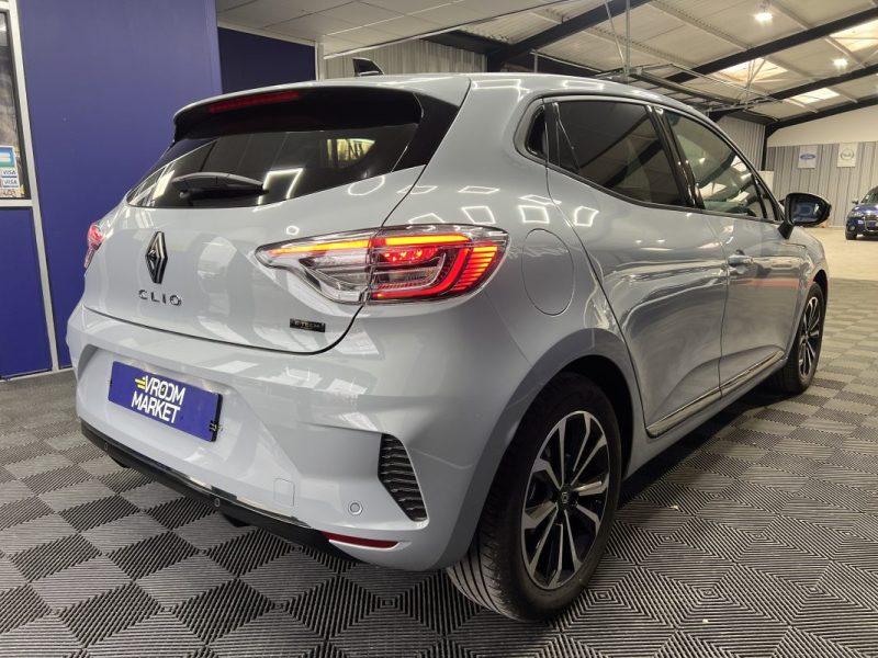 Renault Clio 5 phase 2 1.6 E-Tech Hybrid 145ch Techno | 1 500 KM | 2025 | Carplay | Caméra de recul