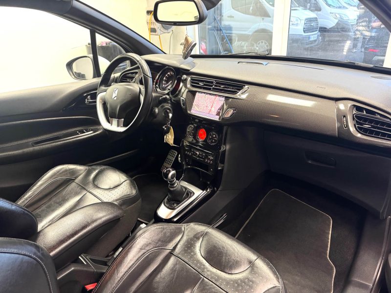 CITROEN DS3 1.6 THP 155 SPORT CHIC 2011