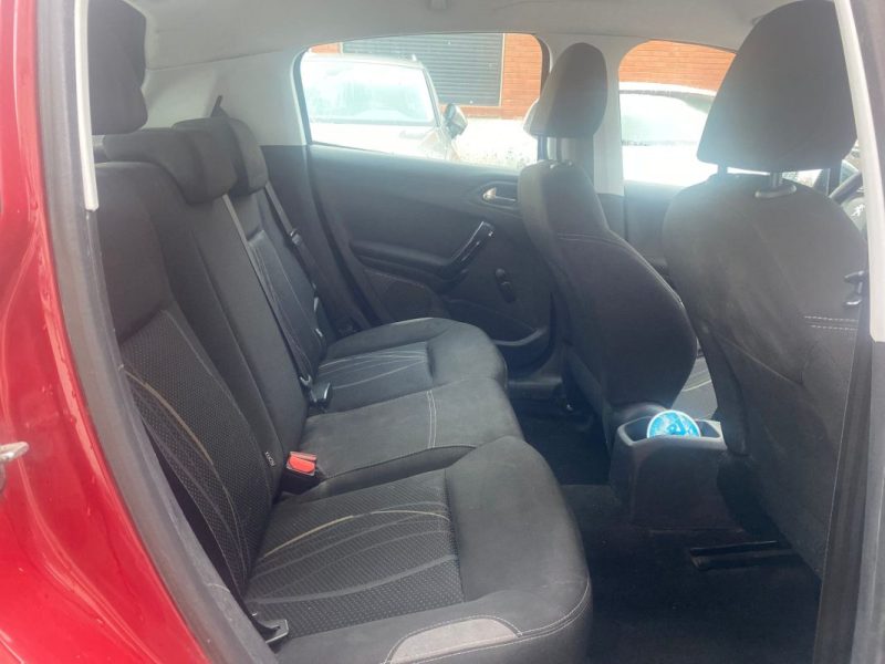 PEUGEOT 208  1.4 E-HDI 68 ACTIVE BMP 2012