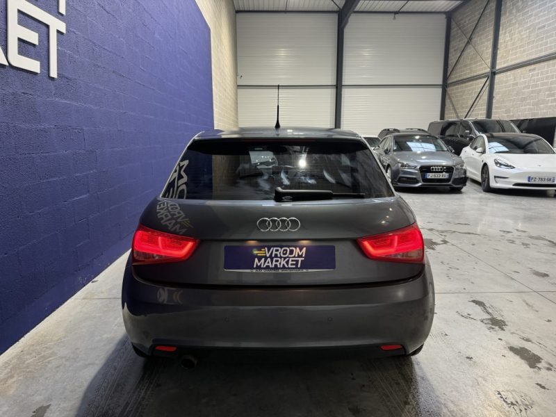 AUDI A1 1.6 TDI 105 S-Line / SUIVI ENTRETIEN / KIT DISTRIBUTION A JOUR 