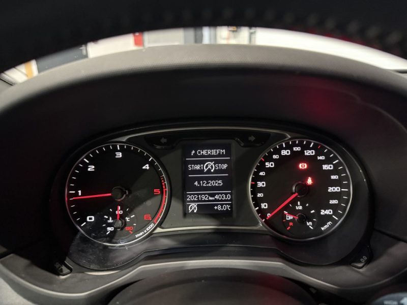 AUDI A1 1.6 TDI 105 S-Line / SUIVI ENTRETIEN / KIT DISTRIBUTION A JOUR 