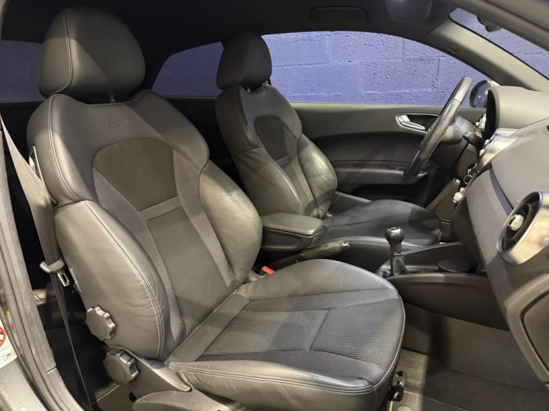 AUDI A1 1.6 TDI 105 S-Line / SUIVI ENTRETIEN / KIT DISTRIBUTION A JOUR 