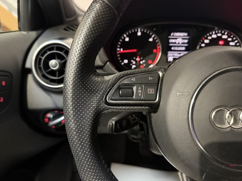 AUDI A1 1.6 TDI 105 S-Line / SUIVI ENTRETIEN / KIT DISTRIBUTION A JOUR 