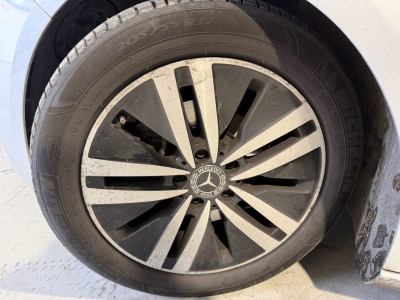 MERCEDES CLASSE A200 D PROGRESSIVE LINE 8G-DCT CAMERA DE RECUL / PARK ASSIST / SUIVI COMPLET 