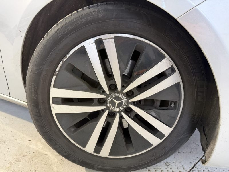 MERCEDES CLASSE A200 D PROGRESSIVE LINE 8G-DCT CAMERA DE RECUL / PARK ASSIST / SUIVI COMPLET 