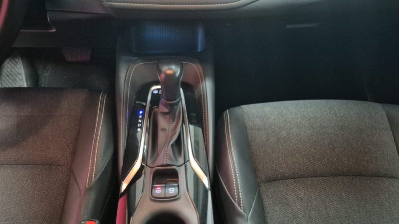 TOYOTA COROLLA TOURING SPORTS 122cv 2023 DESIGN/ 1 ERE MAIN/TVA RECUPERABLE