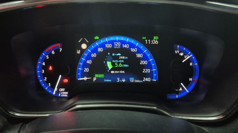 TOYOTA COROLLA TOURING SPORTS 122cv 2023 DESIGN/ 1 ERE MAIN/TVA RECUPERABLE