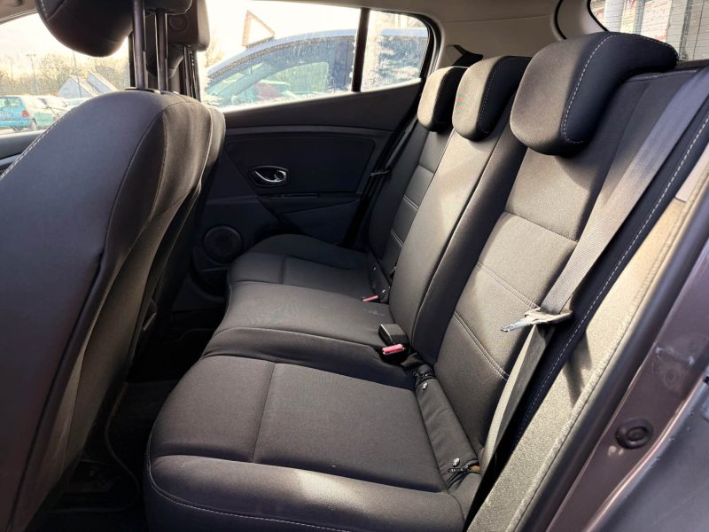 RENAULT MEGANE 3 1.5 DCI 110 CV EXPRESSION - ENTRETIEN OK - GARANTIE 12 MOIS 