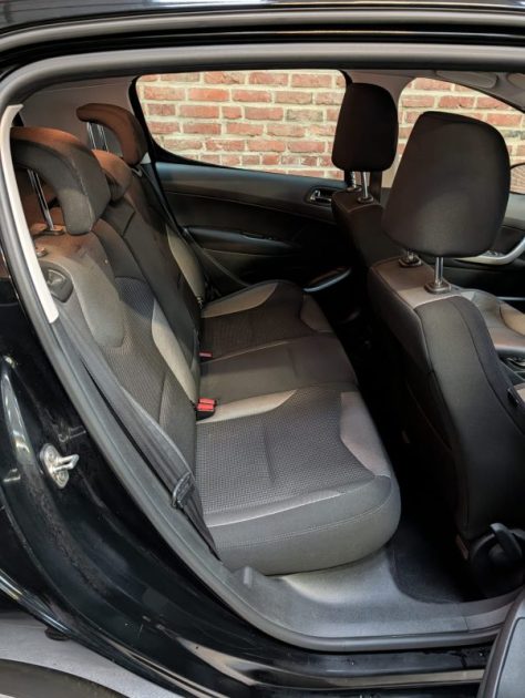 PEUGEOT 308 1.6  HDI  92 CV ACTIVE 1.6  HDI ACTIVE 2013