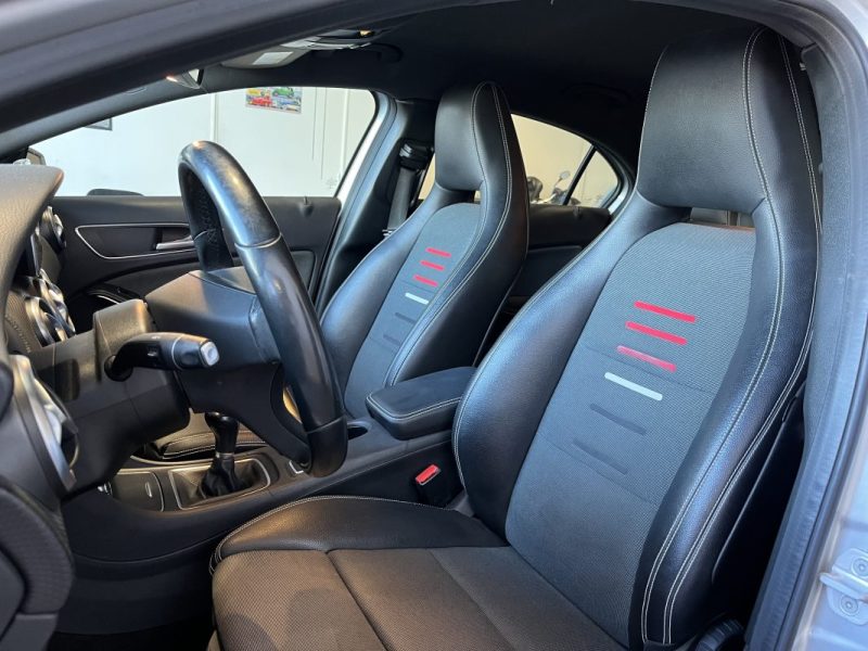 MERCEDES CLASSE A 176 A180 D INSPIRATION 2015