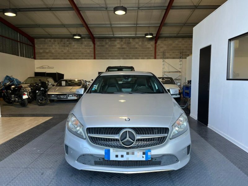 MERCEDES CLASSE A 176 A180 D INSPIRATION 2015