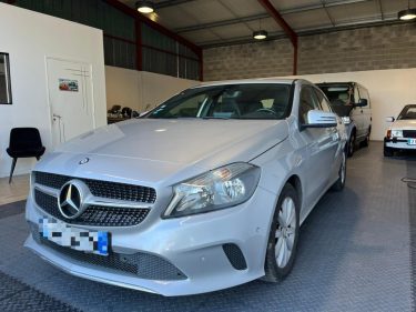MERCEDES CLASSE A 176 A180 D INSPIRATION 2015