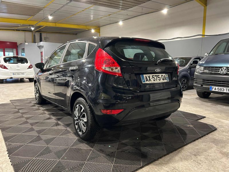 FORD FIESTA 1.2i 16V 60CH