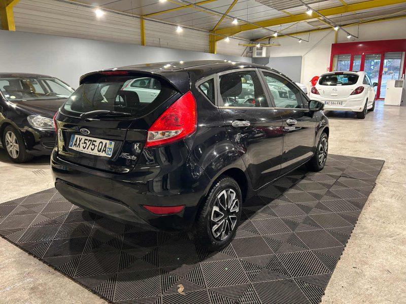 FORD FIESTA 1.2i 16V 60CH